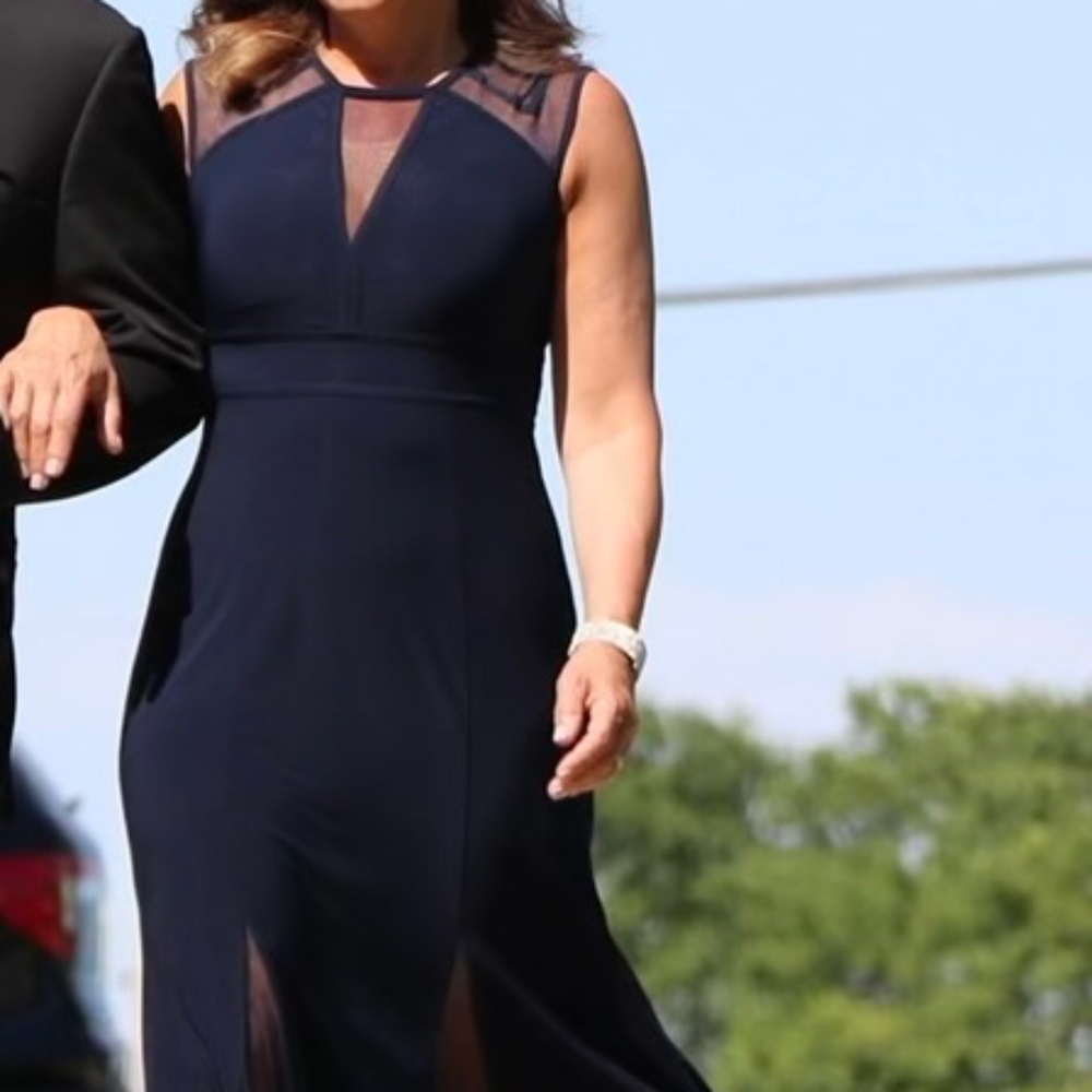 Navy Blue Illusion  Formal Gown Womens Size 6P